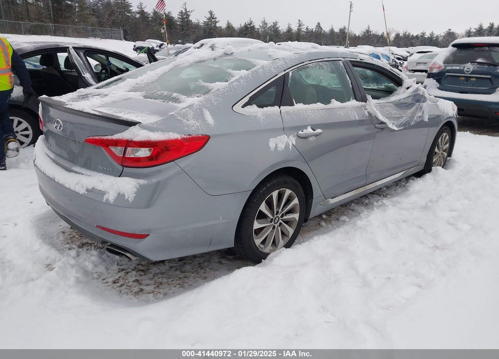 2015 HYUNDAI SONATA VIN: 5NPE34AF9FH022758