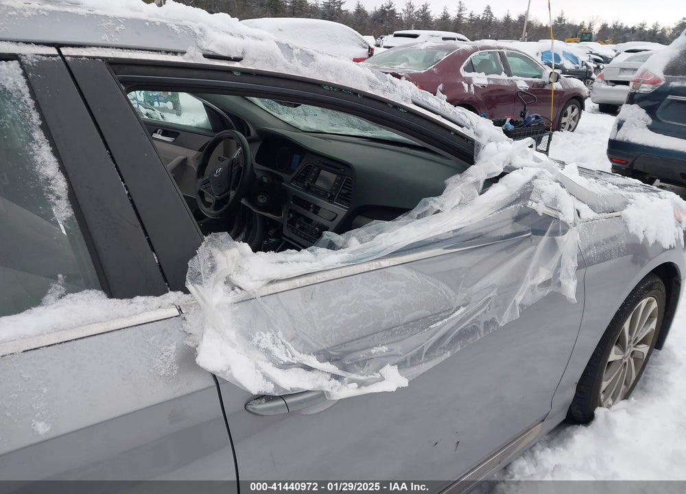 2015 HYUNDAI SONATA VIN: 5NPE34AF9FH022758