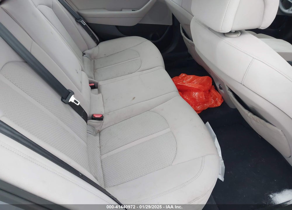 2015 HYUNDAI SONATA VIN: 5NPE34AF9FH022758