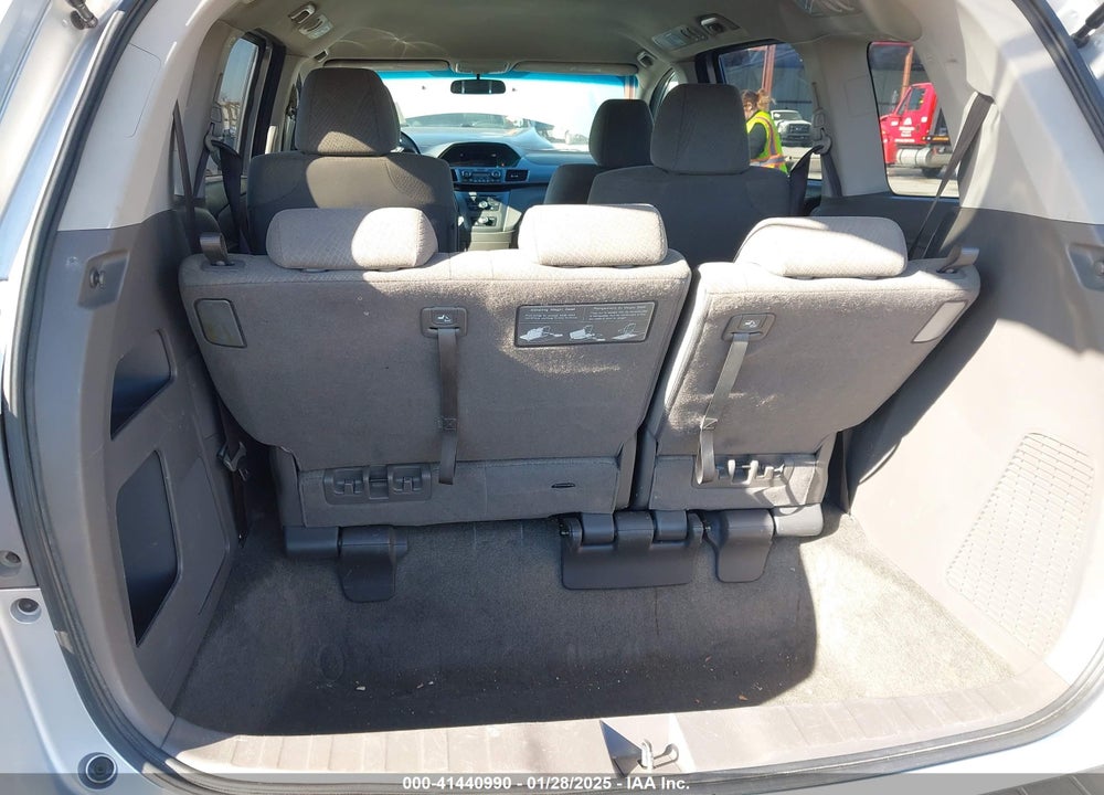 2015 HONDA ODYSSEY LX VIN: 5FNRL5H25FB081704