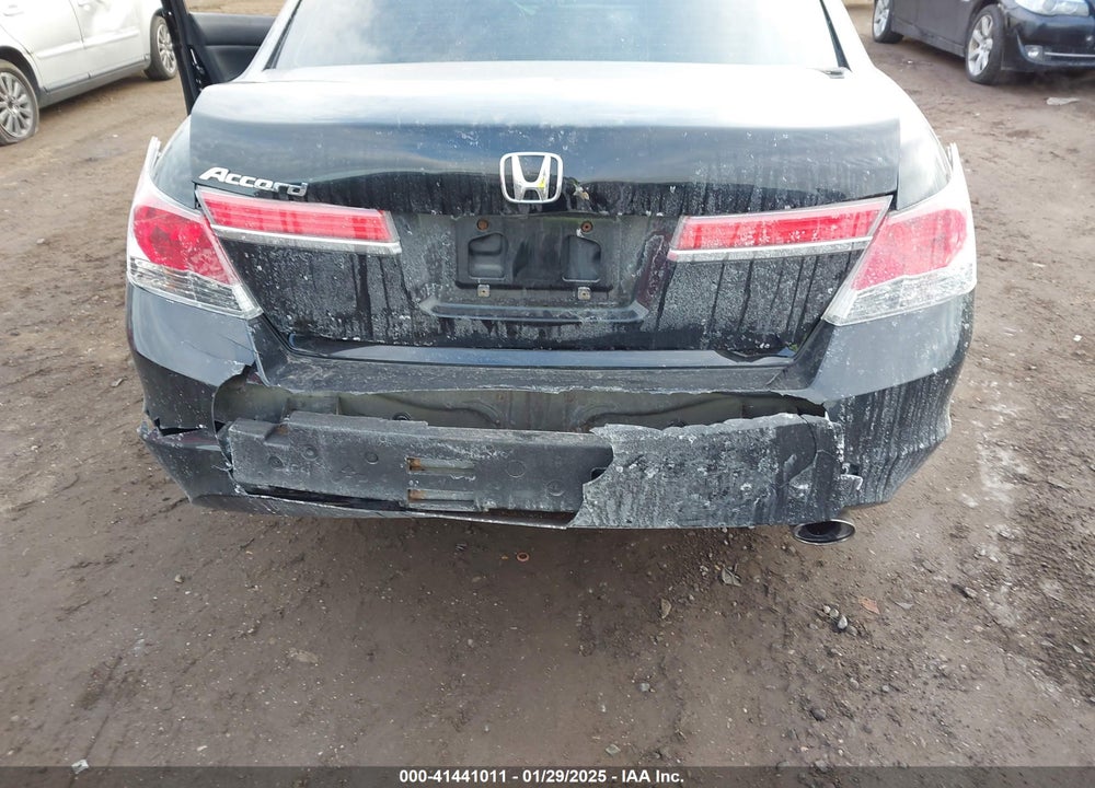 2011 HONDA ACCORD VIN: 1HGCP2F8XBA113647