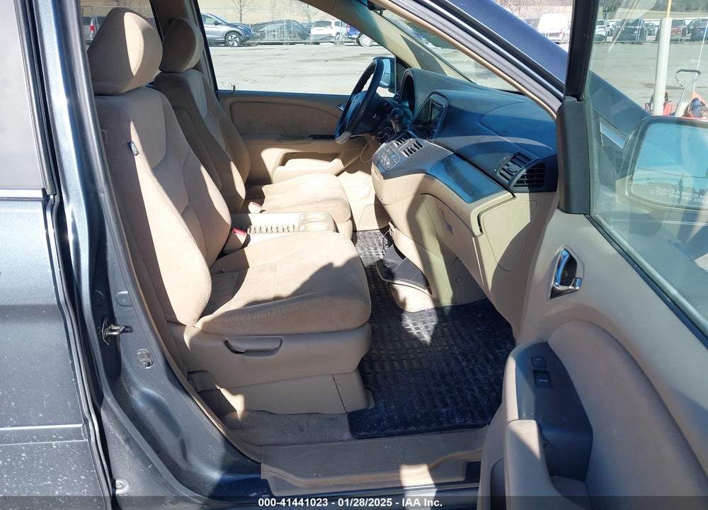 2005 HONDA ODYSSEY EX VIN: 5FNRL38405B404058