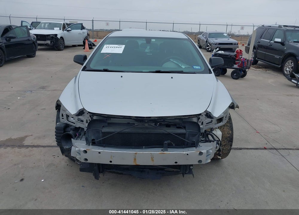 2011 CHEVROLET MALIBU LS VIN: 1G1ZB5E11BF220322