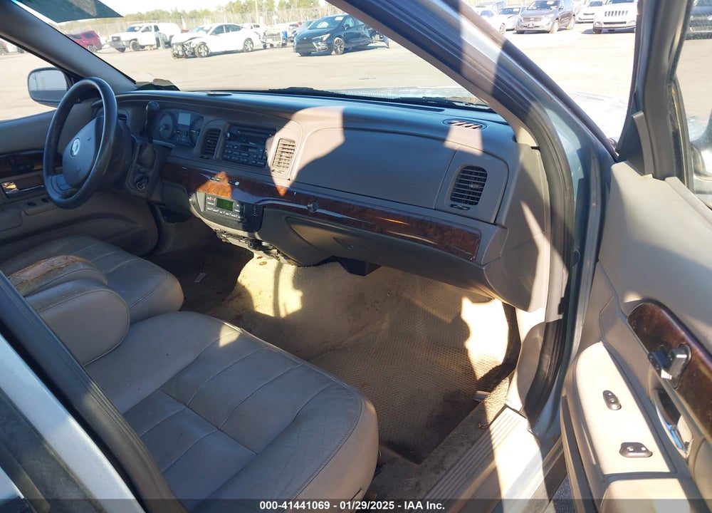 2007 MERCURY GRAND MARQUIS VIN: 2MEFM75V47X617097