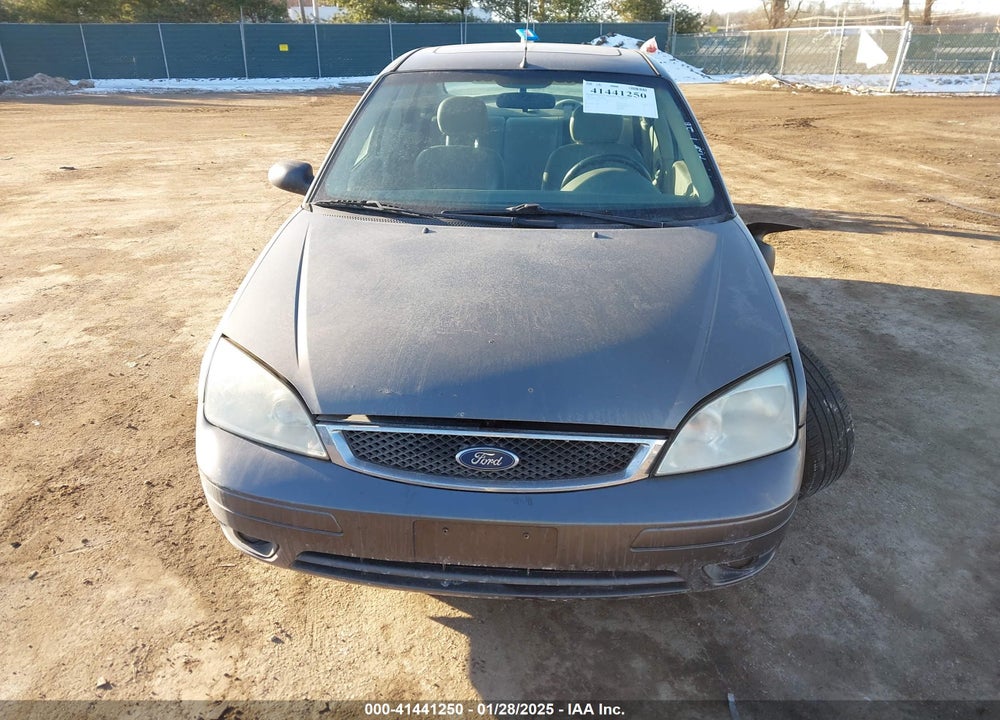 2005 FORD FOCUS VIN: 1FAHP34N55W199370