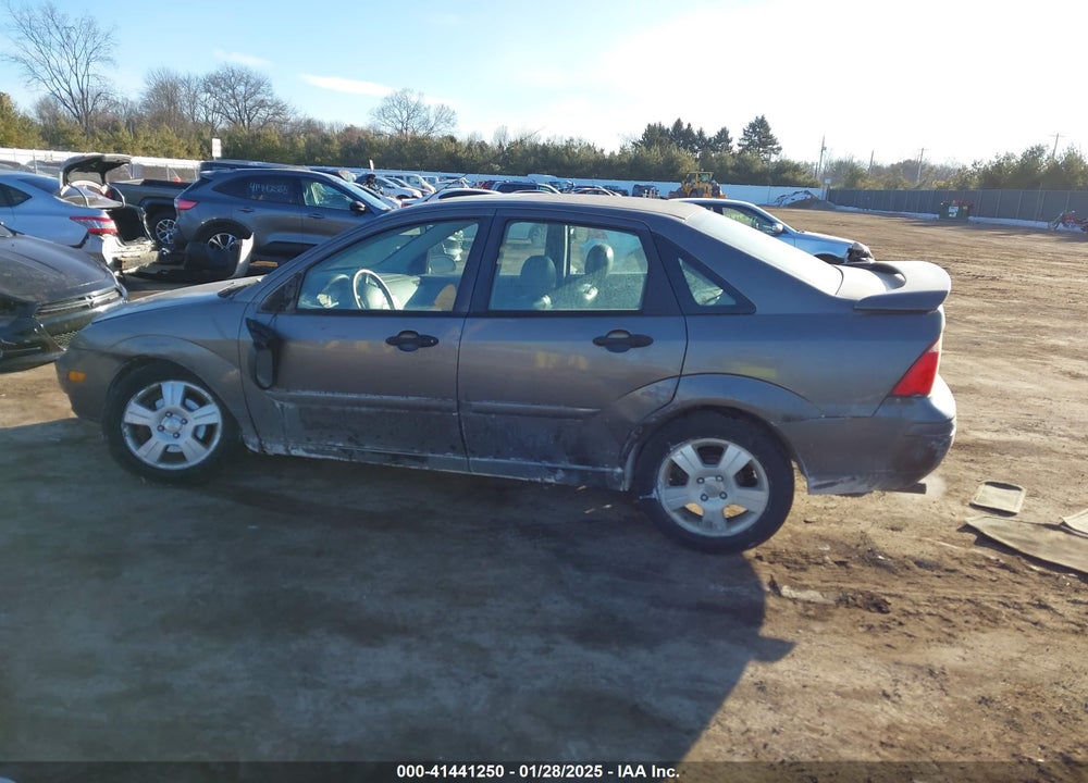 2005 FORD FOCUS VIN: 1FAHP34N55W199370