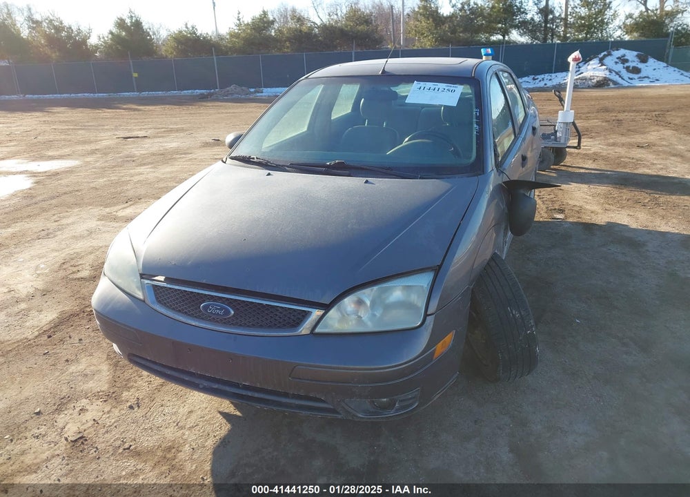 2005 FORD FOCUS VIN: 1FAHP34N55W199370