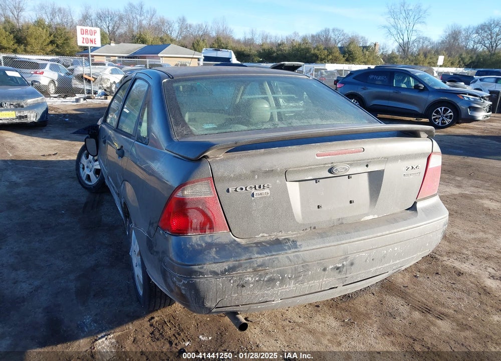 2005 FORD FOCUS VIN: 1FAHP34N55W199370