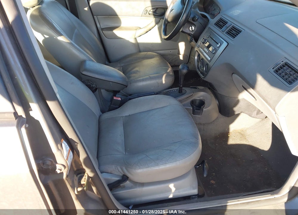 2005 FORD FOCUS VIN: 1FAHP34N55W199370