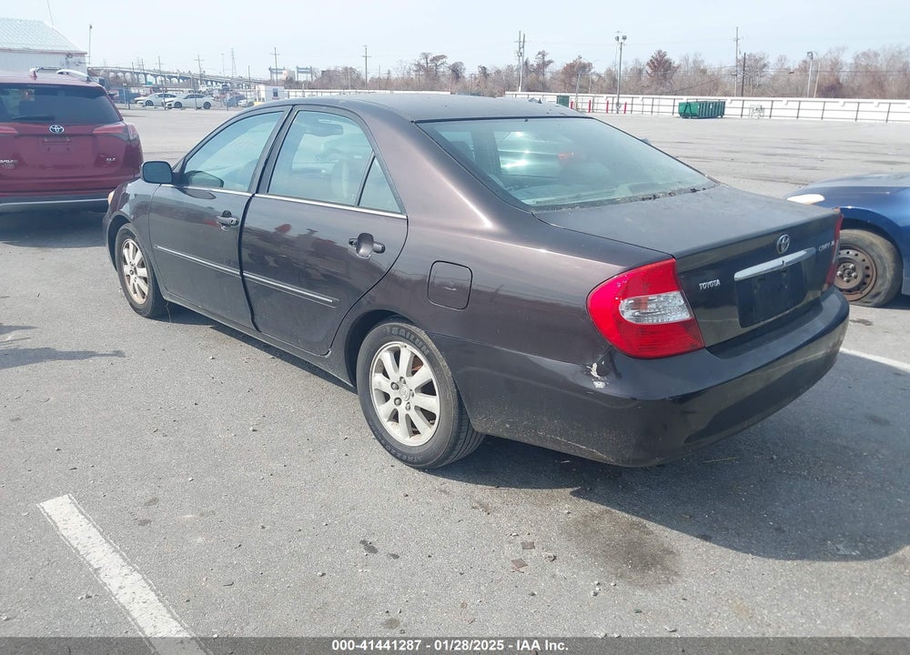 2002 TOYOTA CAMRY XLE VIN: 4T1BE32K52U609926