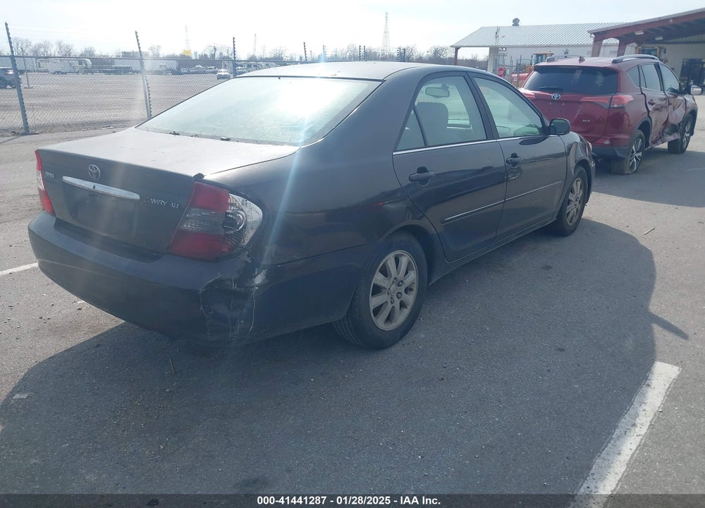 2002 TOYOTA CAMRY XLE VIN: 4T1BE32K52U609926