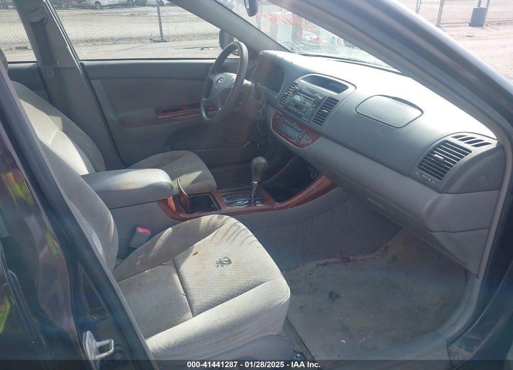 2002 TOYOTA CAMRY XLE VIN: 4T1BE32K52U609926