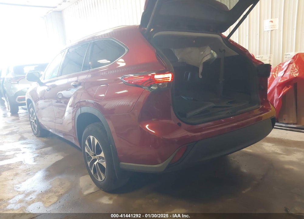 2021 TOYOTA HIGHLANDER XLE VIN: 5TDGZRBH4MS107759