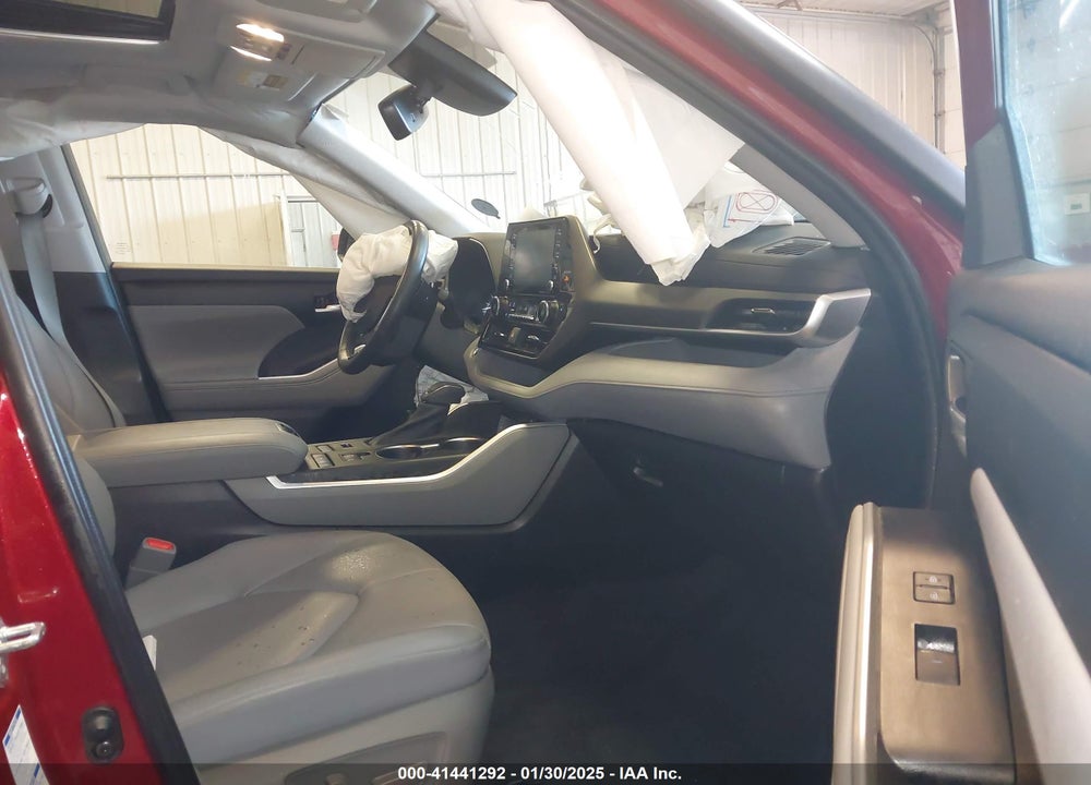 2021 TOYOTA HIGHLANDER XLE VIN: 5TDGZRBH4MS107759