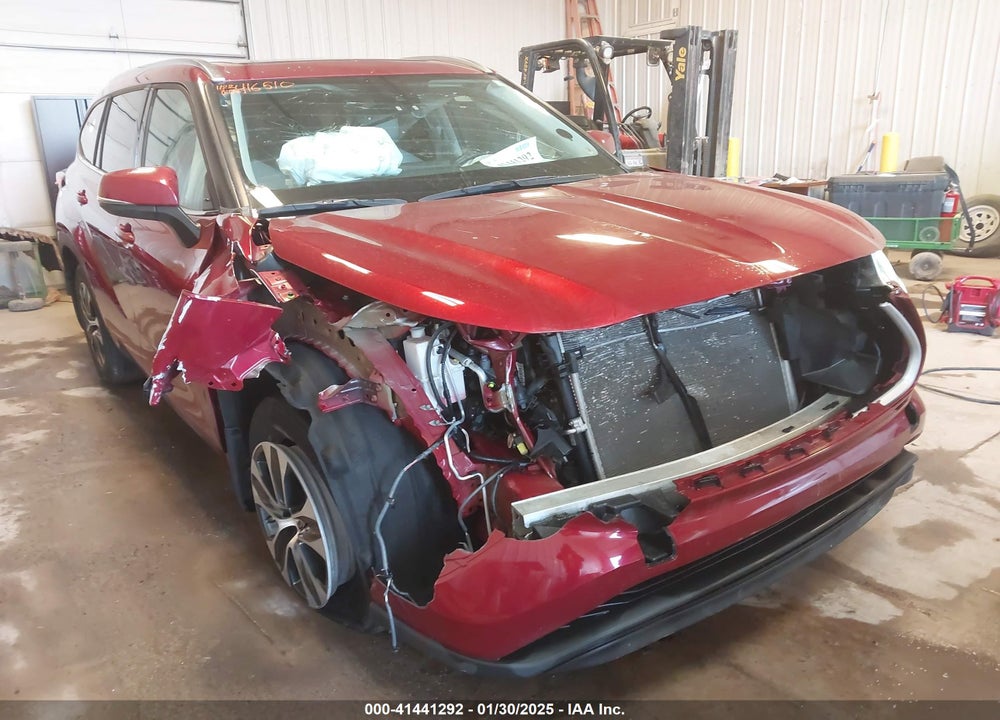 2021 TOYOTA HIGHLANDER XLE VIN: 5TDGZRBH4MS107759