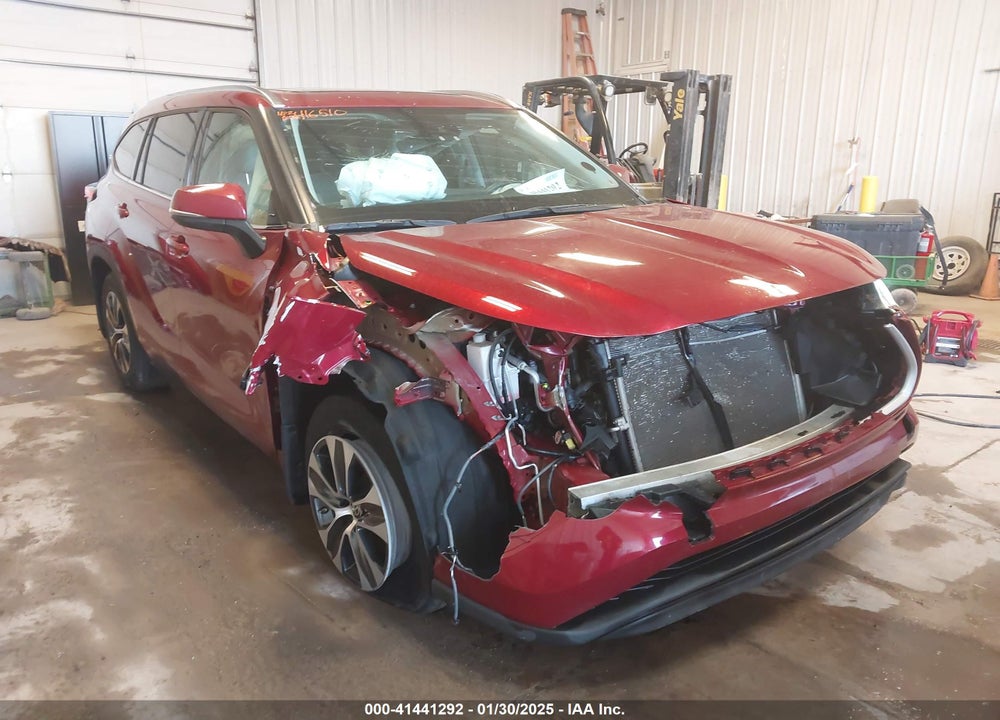 2021 TOYOTA HIGHLANDER XLE VIN: 5TDGZRBH4MS107759