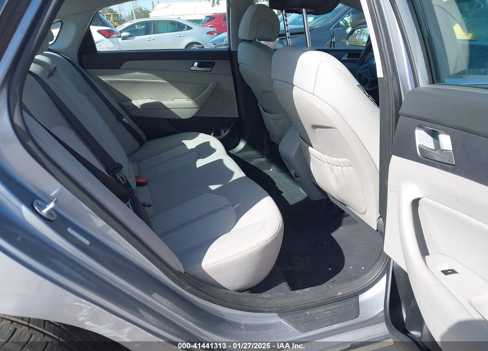 2016 HYUNDAI SONATA HYBRID VIN: KMHE24L13GA038494