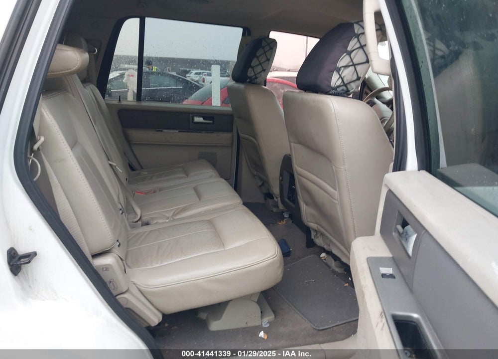2010 FORD EXPEDITION XLT VIN: 1FMJU1F58AEB72682