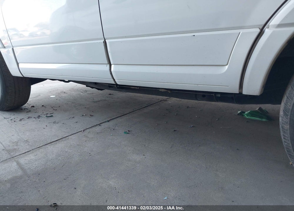 2010 FORD EXPEDITION XLT VIN: 1FMJU1F58AEB72682
