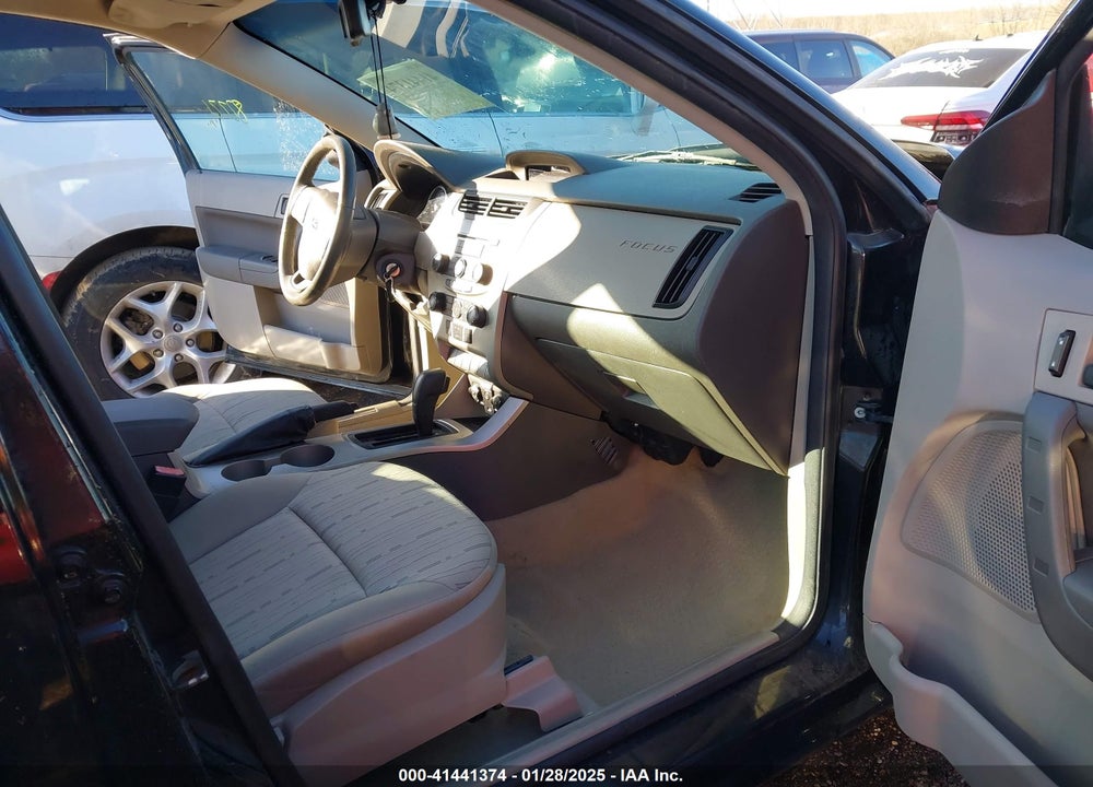 2008 FORD FOCUS SE/SES VIN: 1FAHP35N98W232163