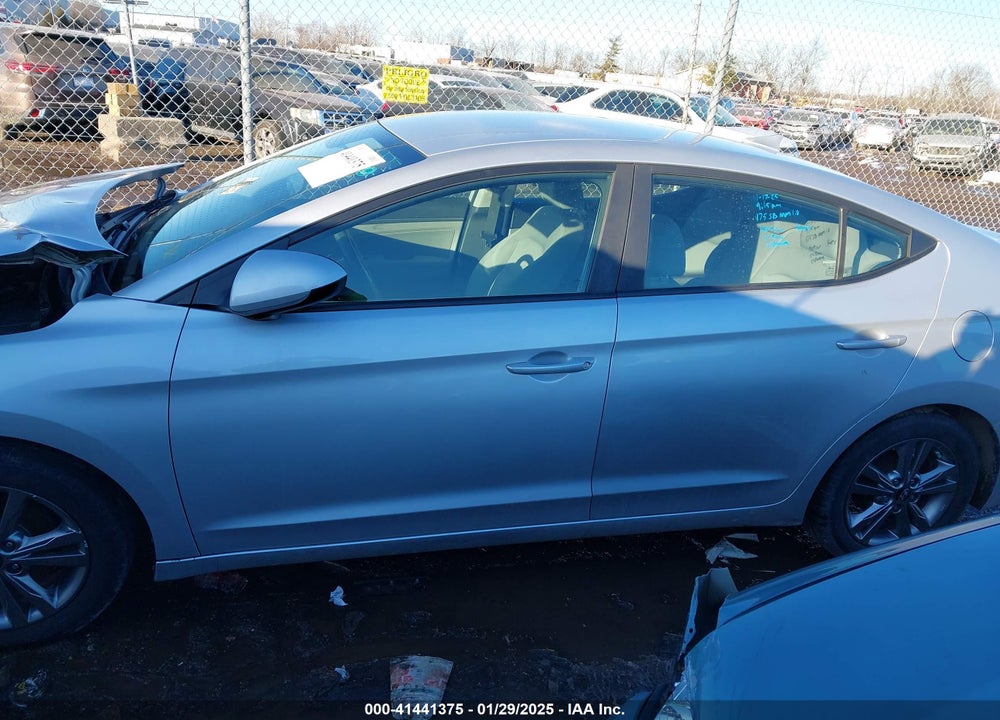 2017 HYUNDAI ELANTRA VIN: KMHD84LF1HU063867