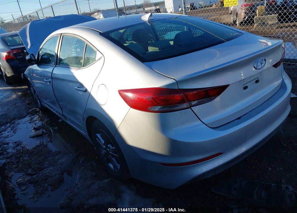 2017 HYUNDAI ELANTRA VIN: KMHD84LF1HU063867