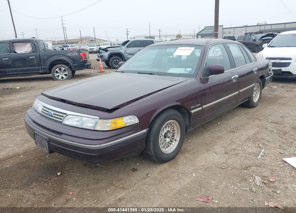 1993 FORD CROWN VICTORIA LX VIN: 2FALP74W0PX163524