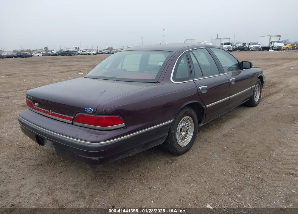 1993 FORD CROWN VICTORIA LX VIN: 2FALP74W0PX163524