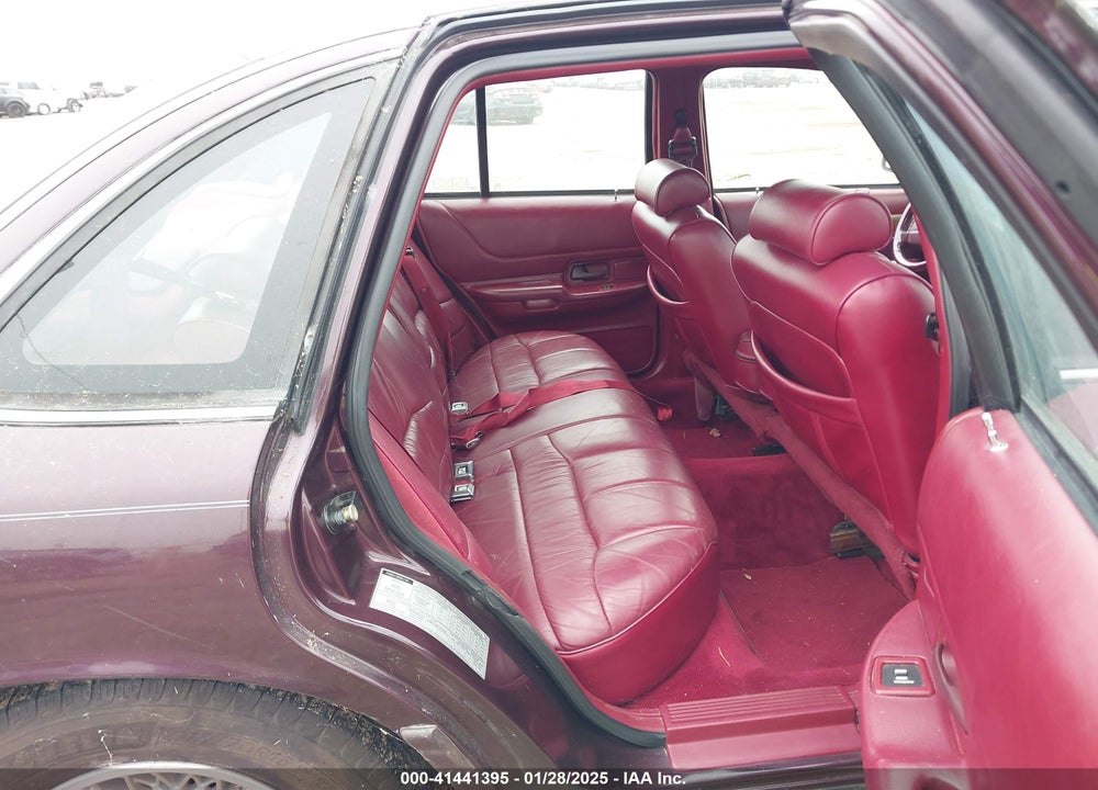 1993 FORD CROWN VICTORIA LX VIN: 2FALP74W0PX163524