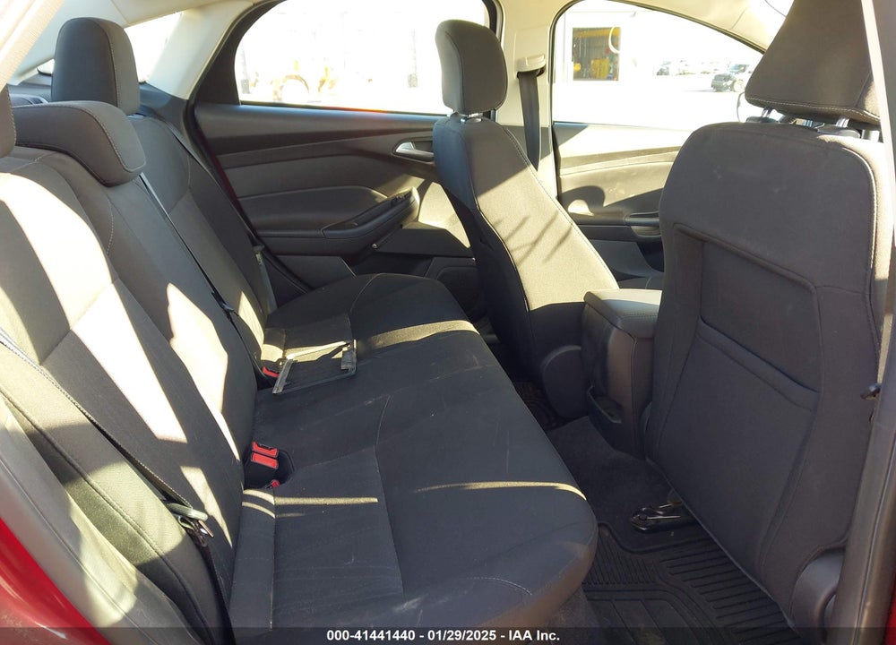 2016 FORD FOCUS VIN: 1FADP3F27GL378791