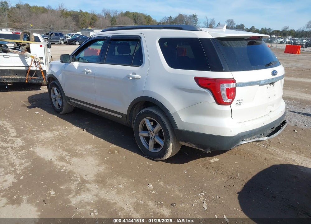 2017 FORD EXPLORER XLT VIN: 1FM5K8DH5HGA54455