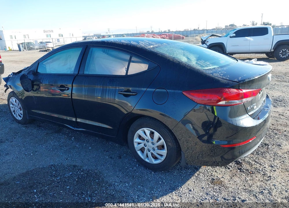 2018 HYUNDAI ELANTRA VIN: 5NPD74LF7JH299320