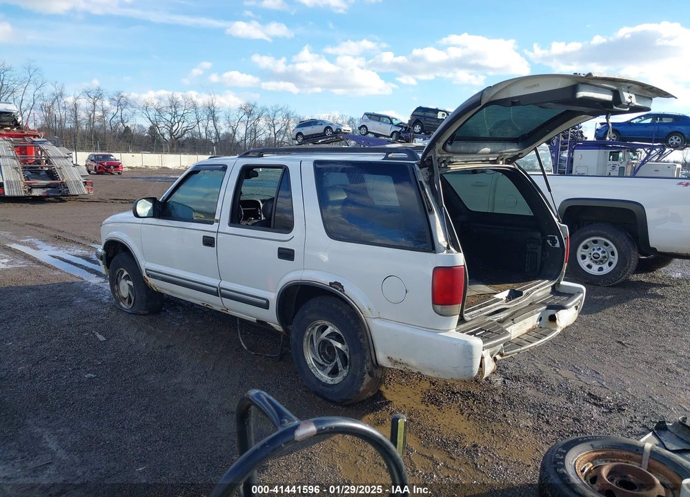 2001 CHEVROLET BLAZER LT VIN: 1GNDT13W012158849