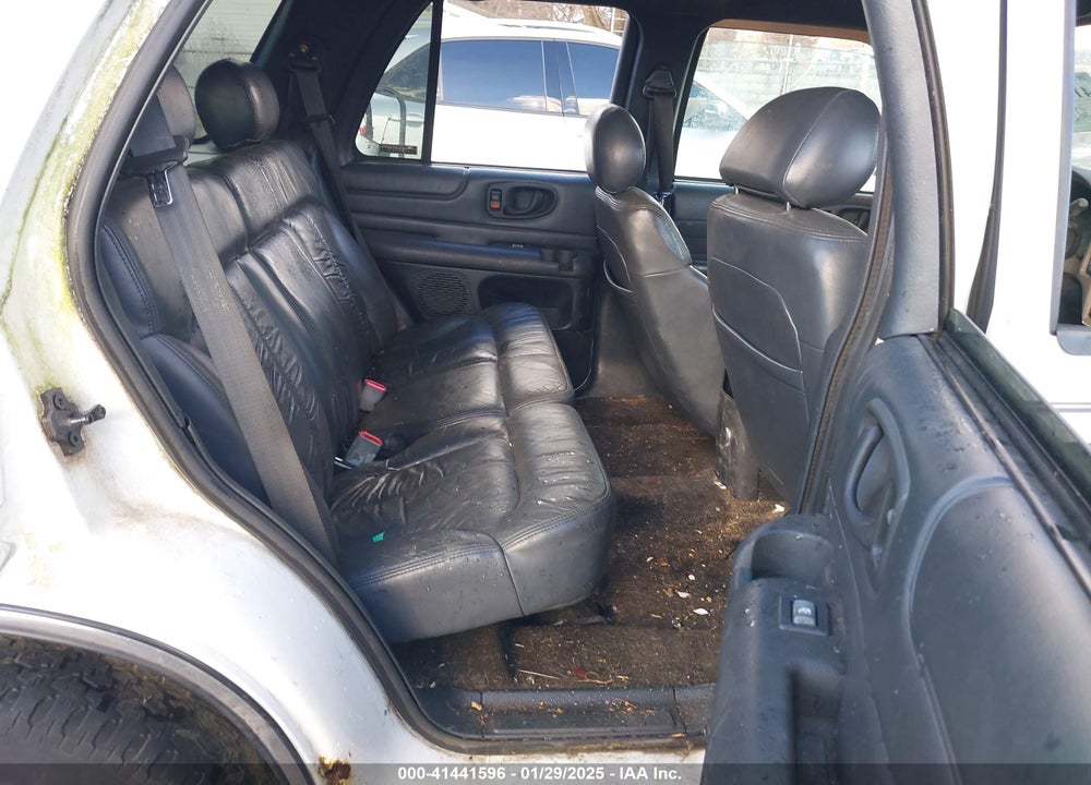 2001 CHEVROLET BLAZER LT VIN: 1GNDT13W012158849