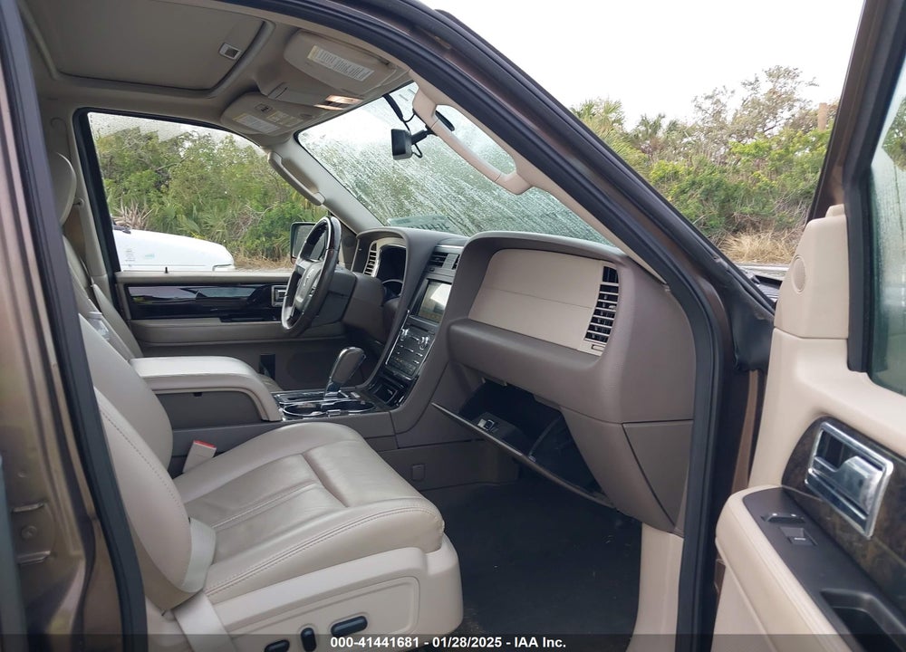 2017 LINCOLN NAVIGATOR L SELECT VIN: 5LMJJ3JT7HEL02761