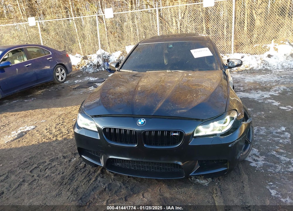 2014 BMW M5 VIN: WBSFV9C54ED097333