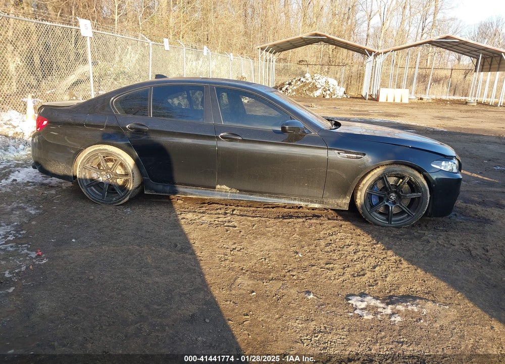 2014 BMW M5 VIN: WBSFV9C54ED097333