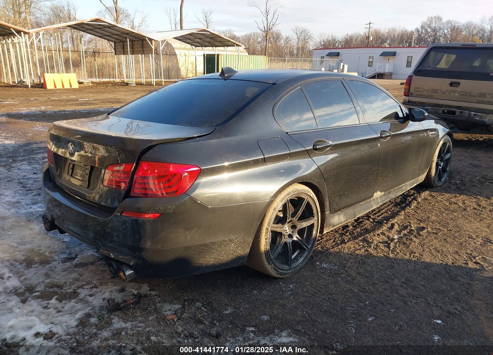 2014 BMW M5 VIN: WBSFV9C54ED097333