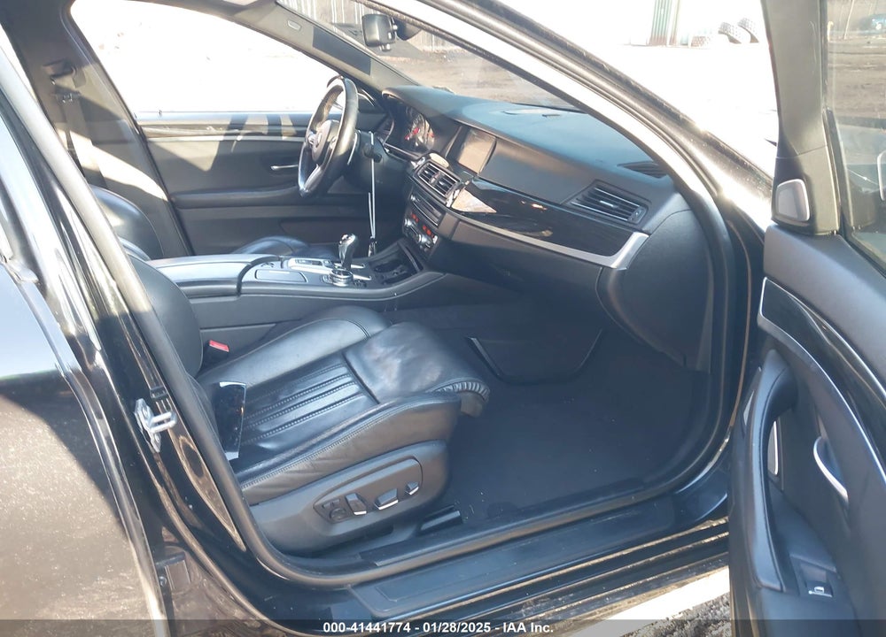 2014 BMW M5 VIN: WBSFV9C54ED097333