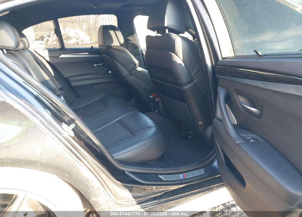 2014 BMW M5 VIN: WBSFV9C54ED097333