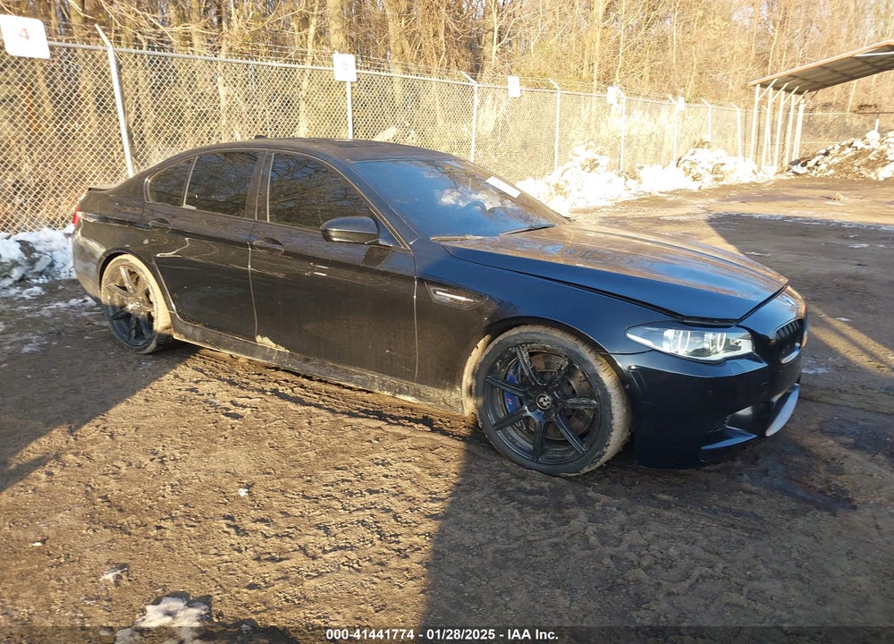 2014 BMW M5 VIN: WBSFV9C54ED097333