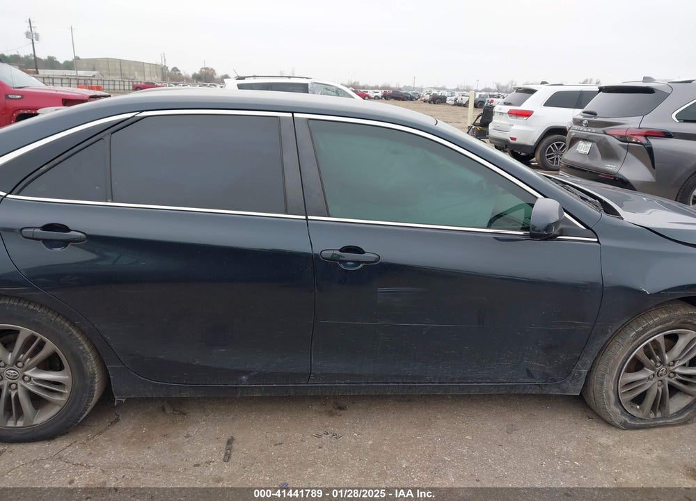 2015 TOYOTA CAMRY SE VIN: 4T1BF1FK1FU072201