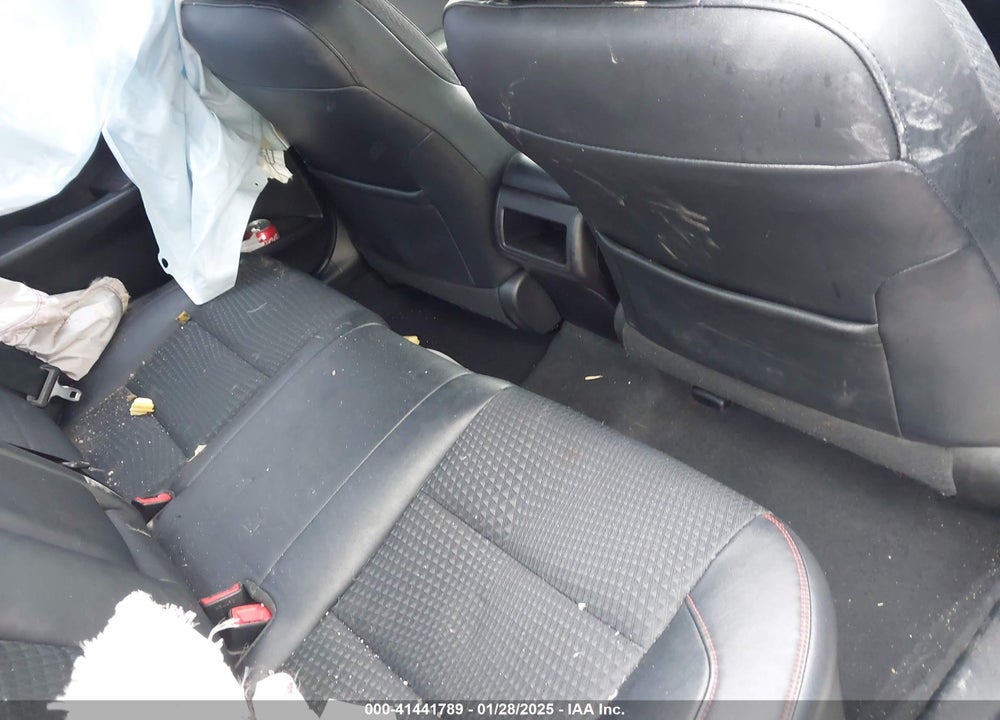 2015 TOYOTA CAMRY SE VIN: 4T1BF1FK1FU072201