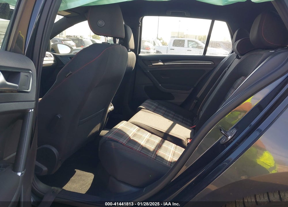 2015 VOLKSWAGEN GOLF GTI 2.0T S 4-DOOR VIN: 3VW4T7AU5FM084001