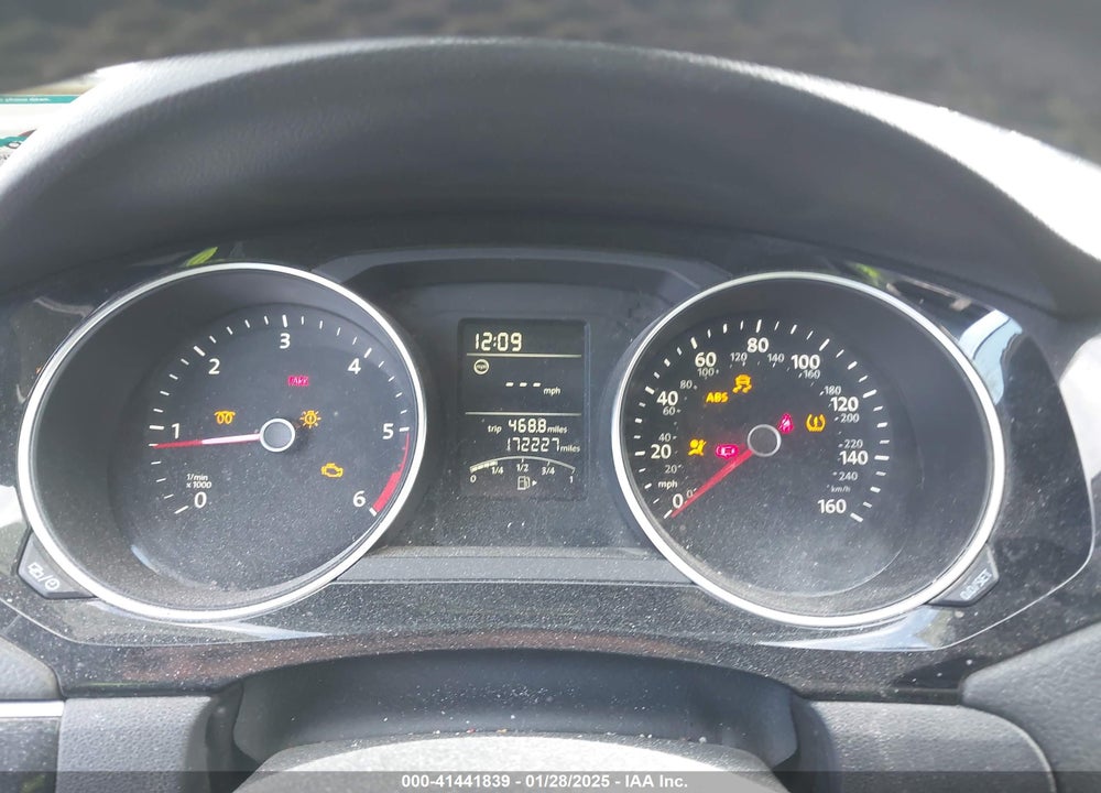 2015 VOLKSWAGEN JETTA VIN: 3VW3A7AJ5FM240819