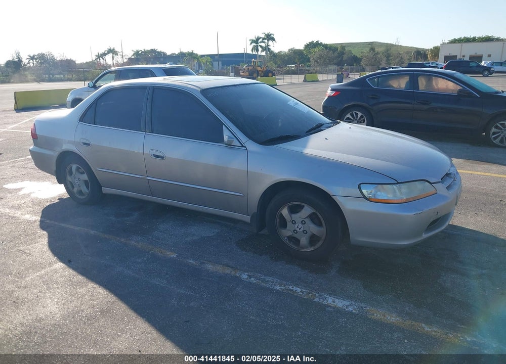 1999 HONDA ACCORD EX VIN: 1HGCG6674XA097841