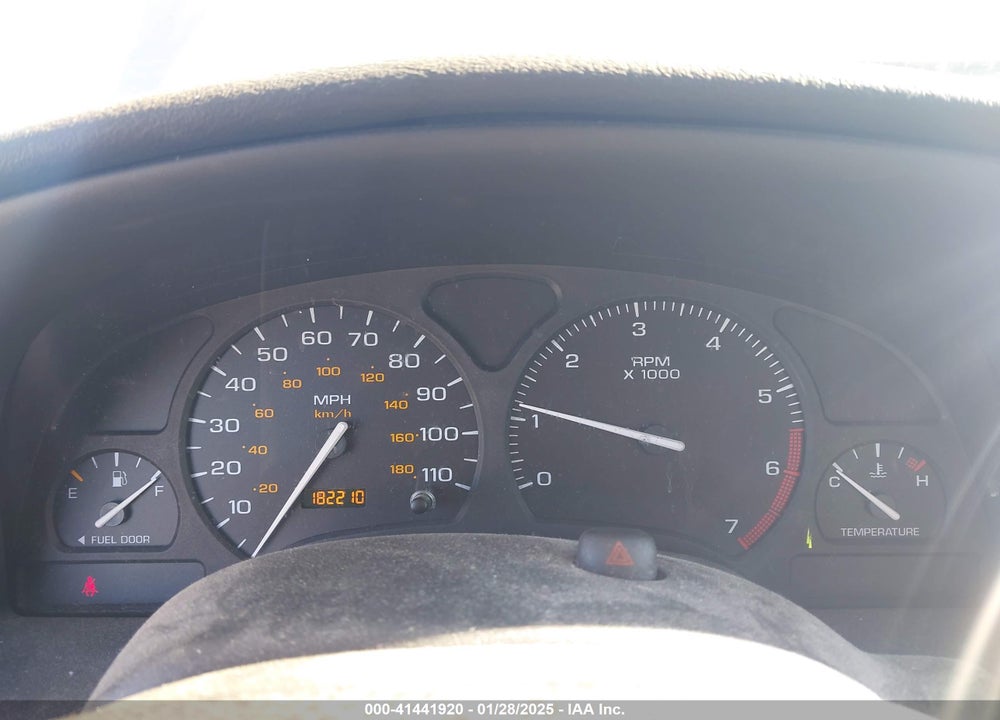 2000 SATURN SL1 VIN: 1G8ZH5286YZ255012