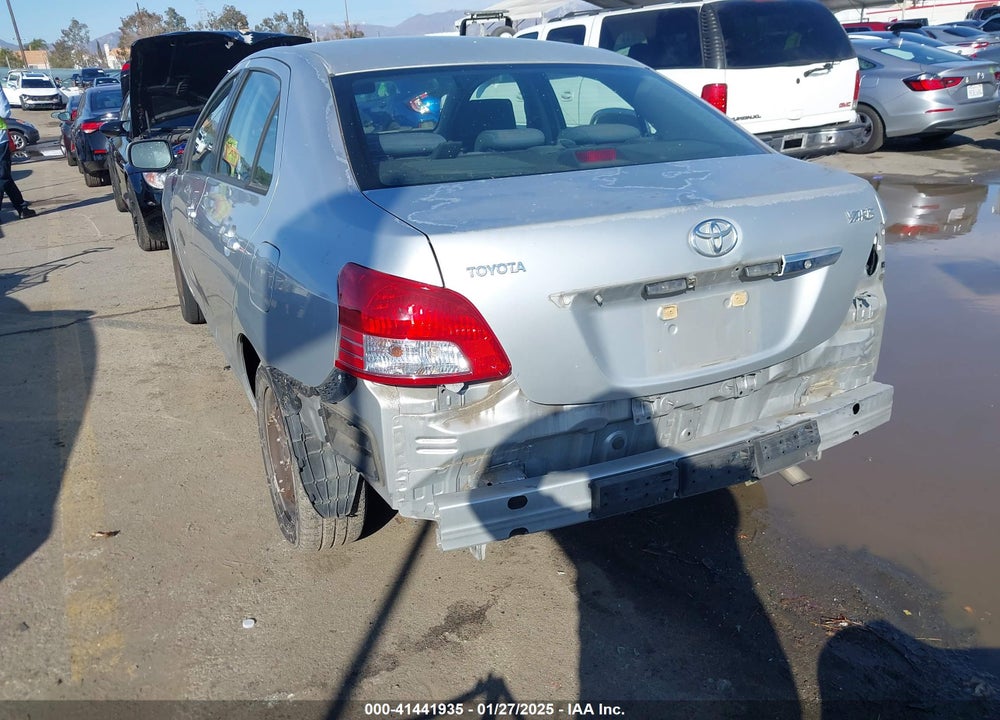 2010 TOYOTA YARIS VIN: JTDBT4K38A1363155