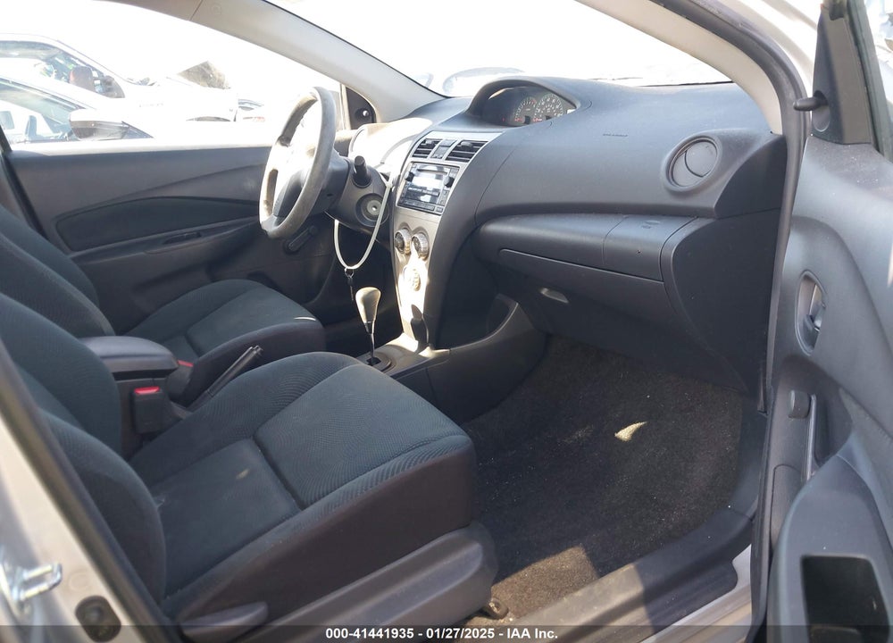 2010 TOYOTA YARIS VIN: JTDBT4K38A1363155