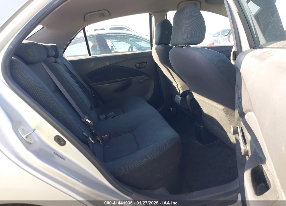 2010 TOYOTA YARIS VIN: JTDBT4K38A1363155